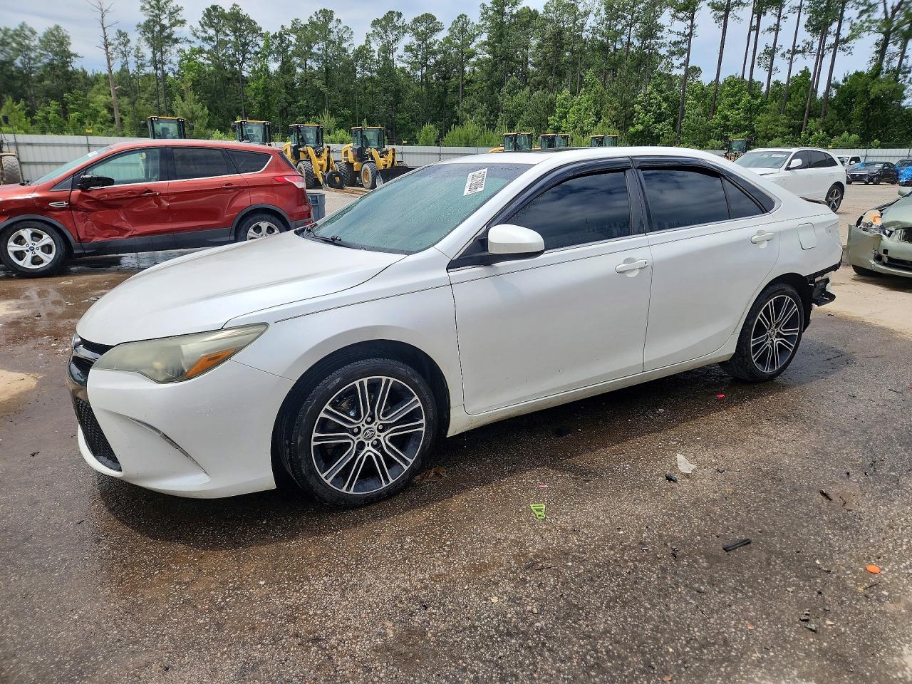 2016 TOYOTA CAMRY