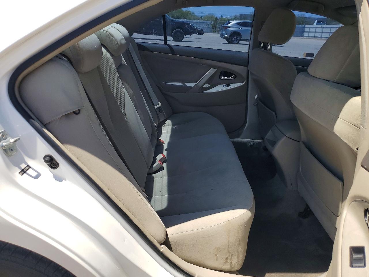 2009 TOYOTA CAMRY LE photo 10