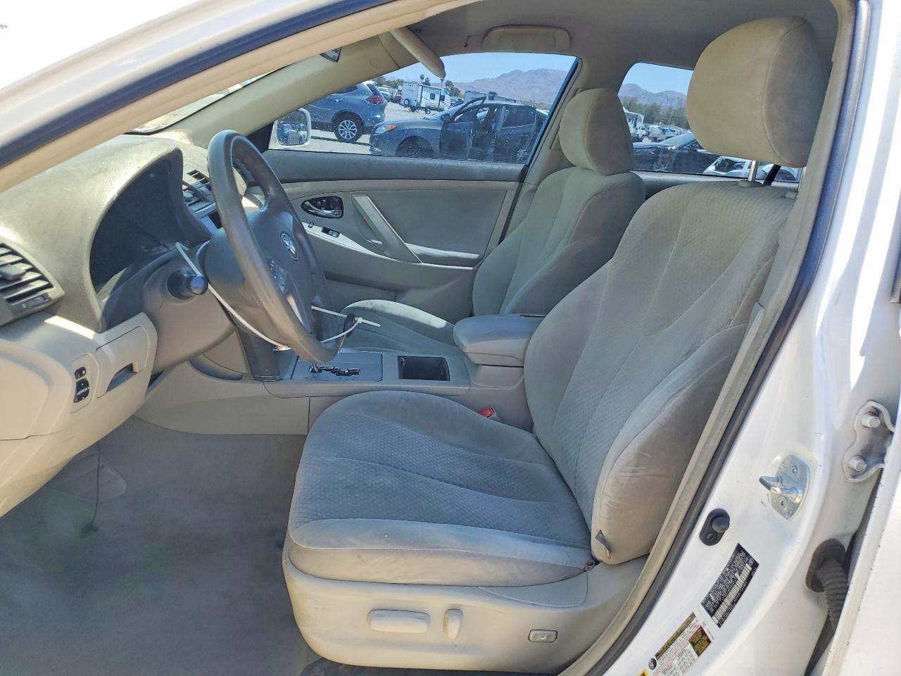 2009 TOYOTA CAMRY LE photo 7