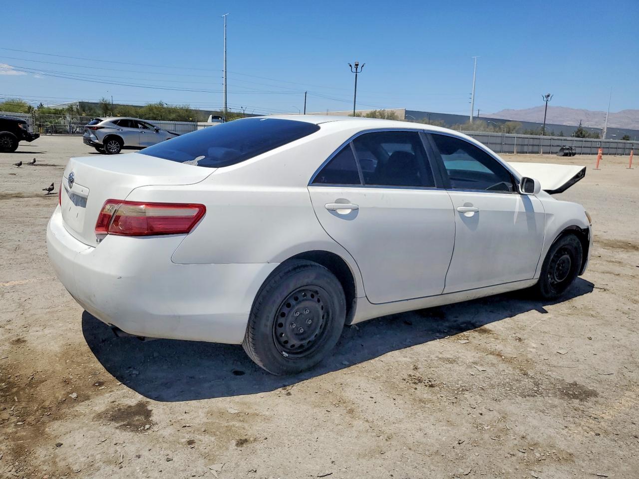 2009 TOYOTA CAMRY LE photo 3