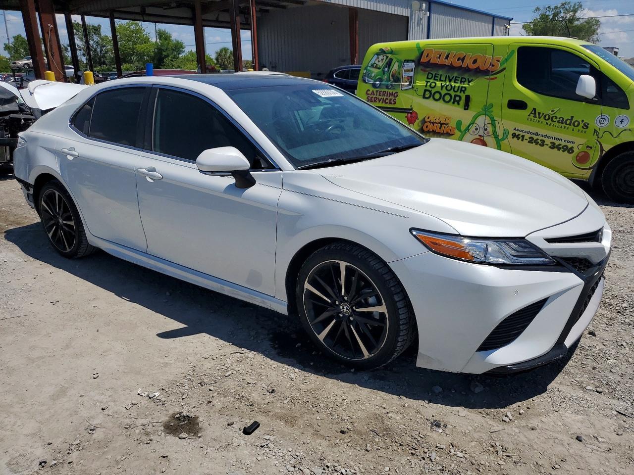 2020 TOYOTA CAMRY XSE photo 10