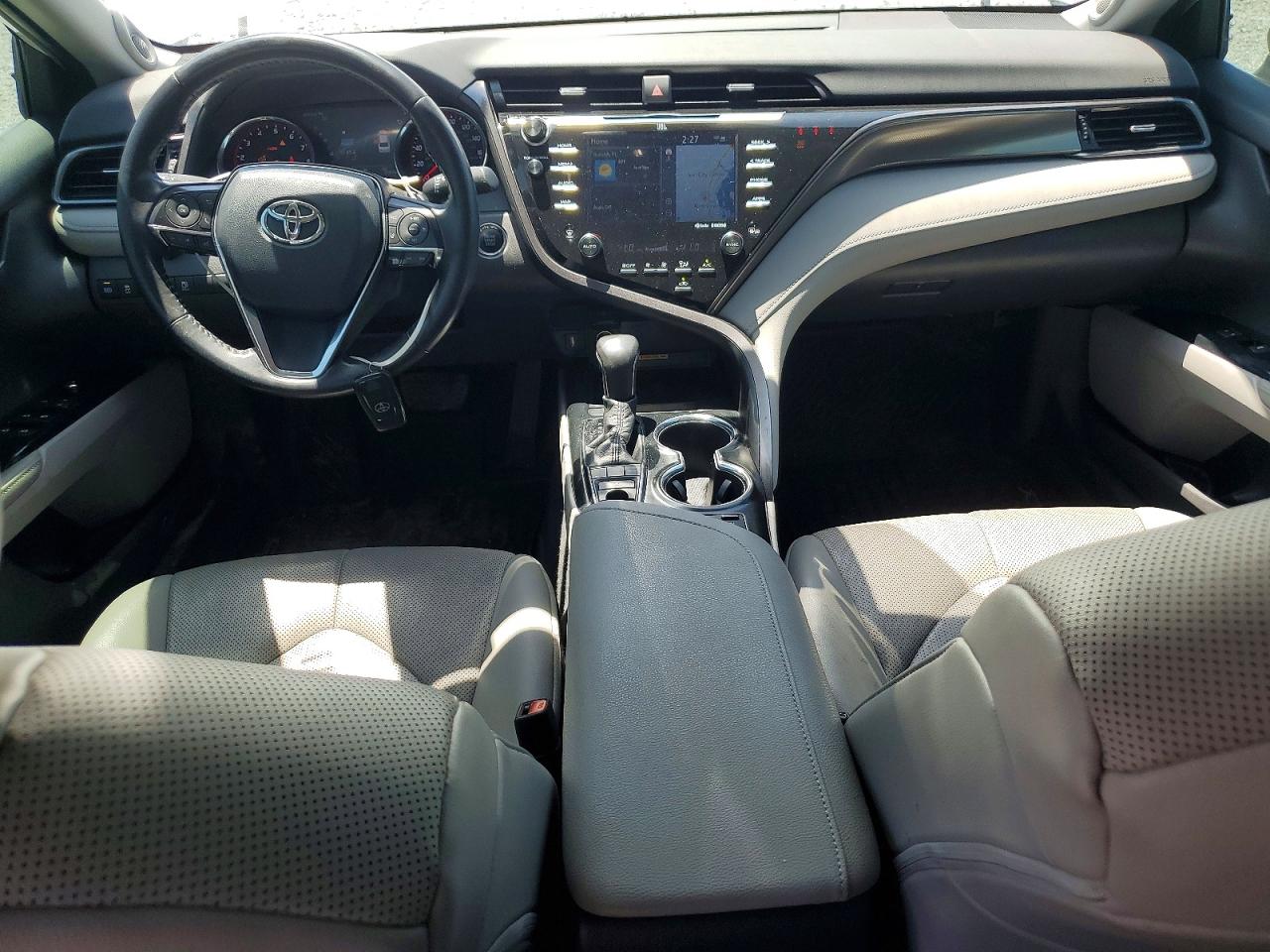 2020 TOYOTA CAMRY XSE photo 22