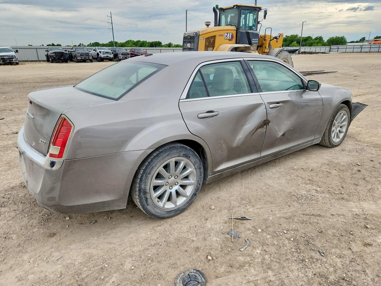 2014 CHRYSLER 300 photo 3