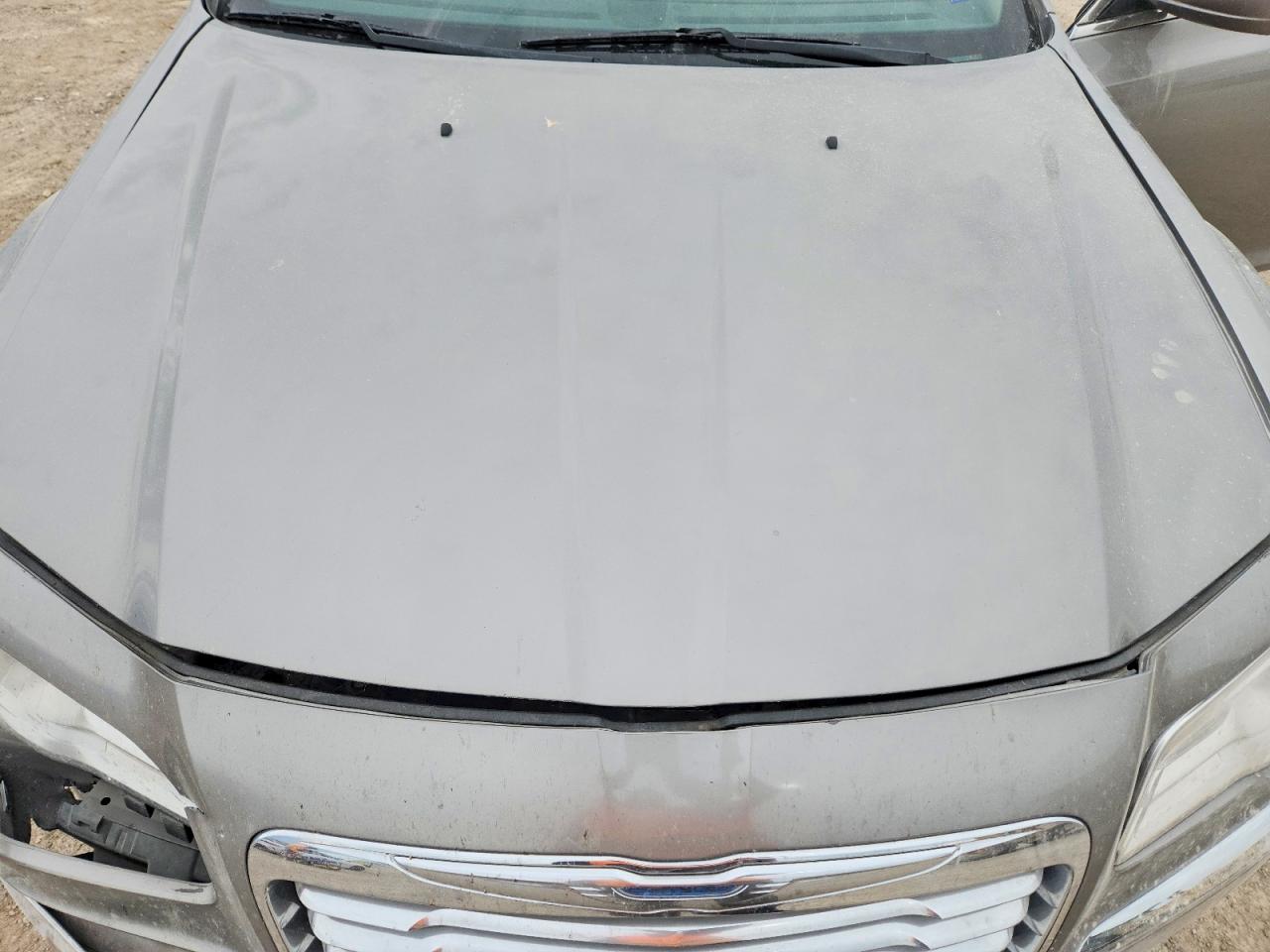 2014 CHRYSLER 300 photo 11