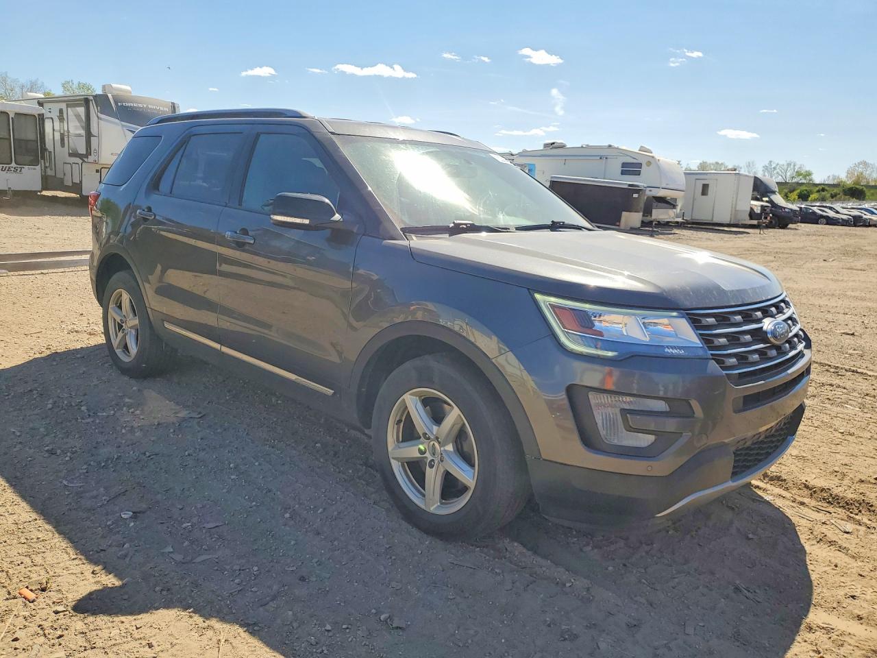 2017 FORD EXPLORER XLT photo 7
