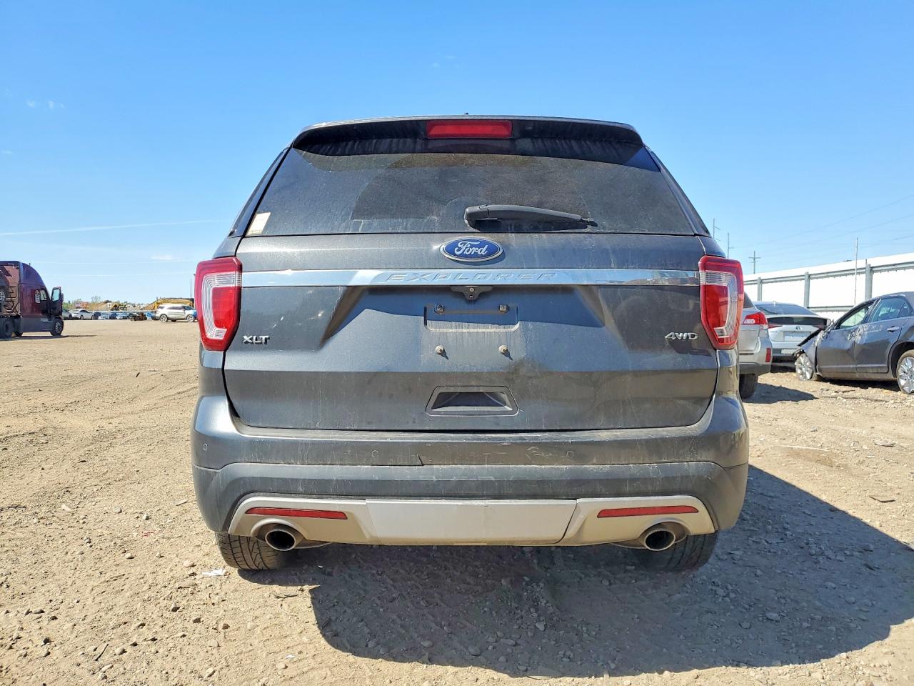 2017 FORD EXPLORER XLT photo 11