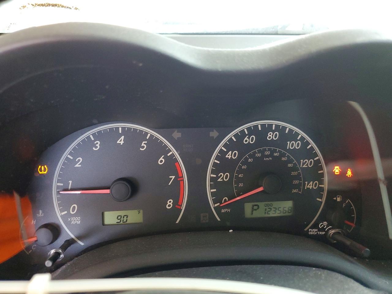 2011 TOYOTA COROLLA BASE photo 17