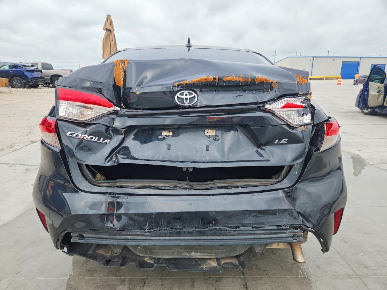 2020 TOYOTA COROLLA LE photo 11