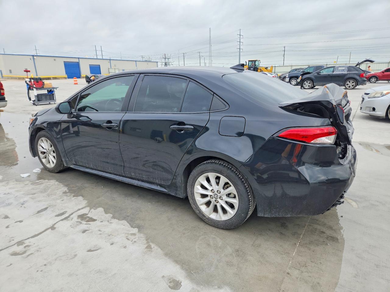 2020 TOYOTA COROLLA LE photo 3