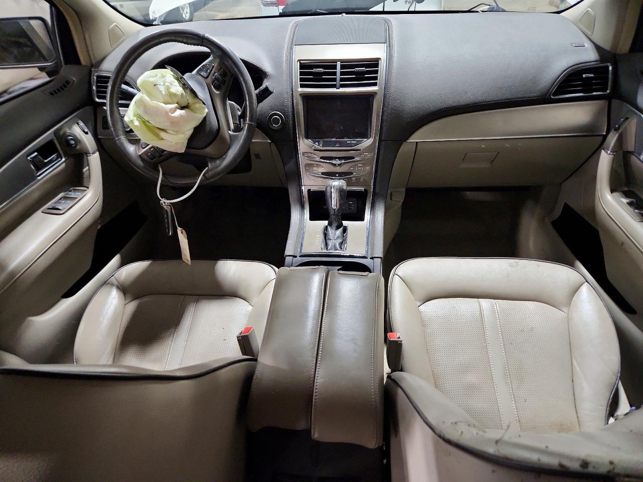2012 LINCOLN TOWNHOUSE MKX photo 22