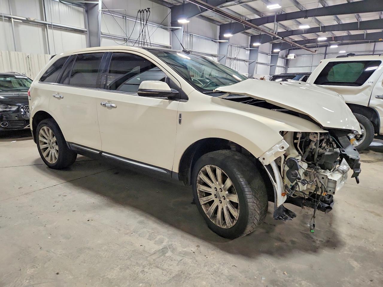2012 LINCOLN TOWNHOUSE MKX photo 10