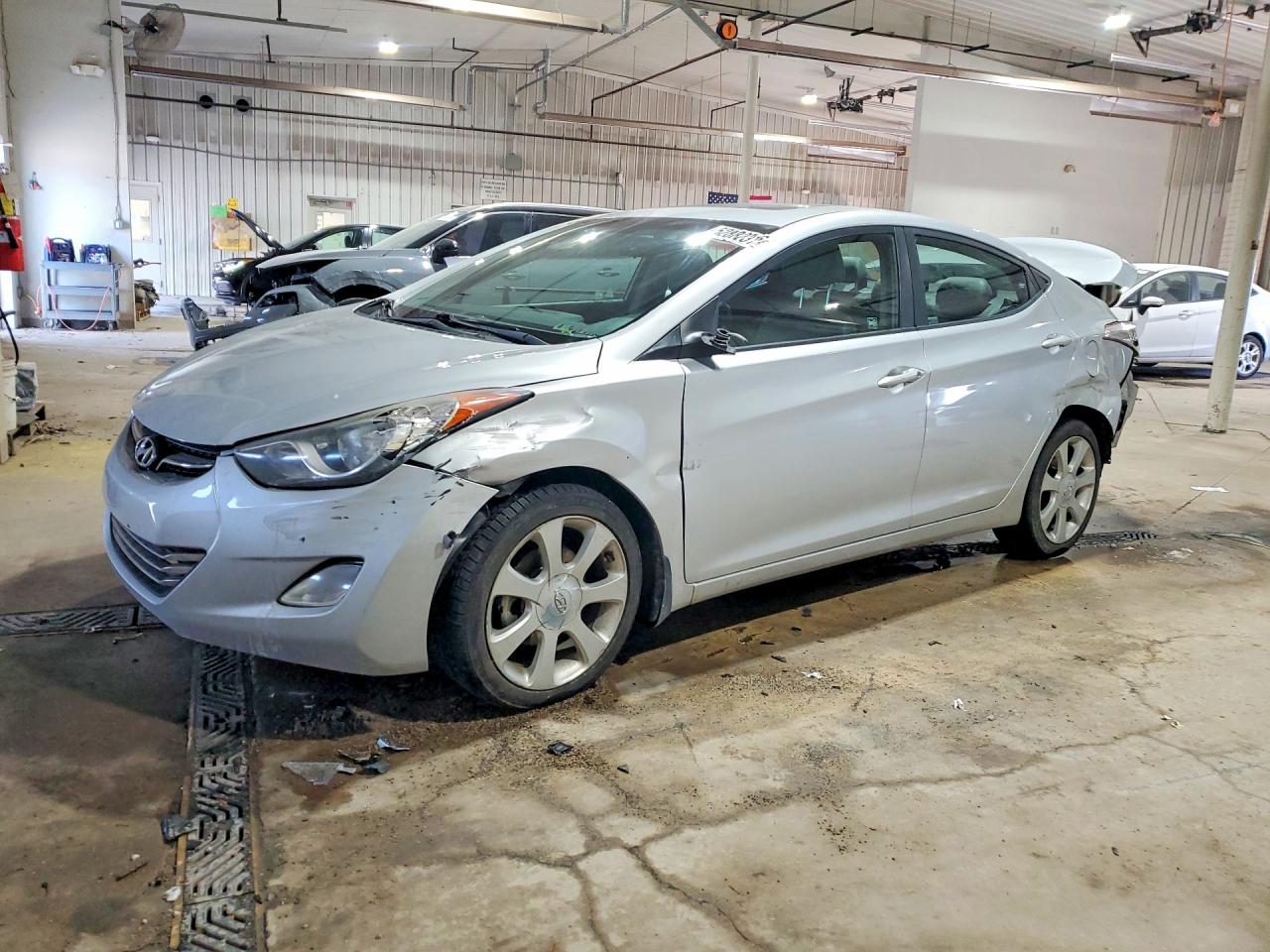 2013 HYUNDAI ELANTRA