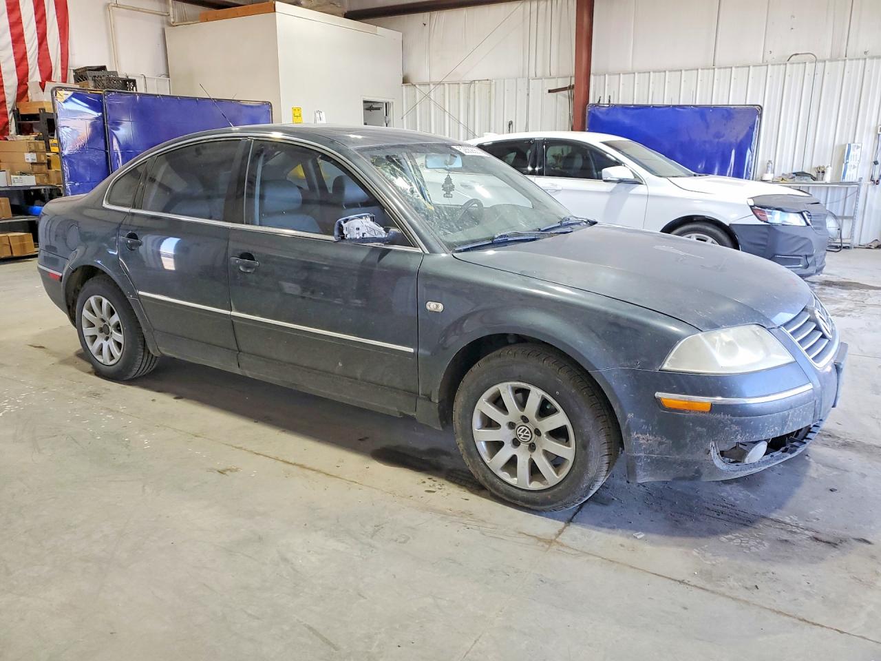 2002 VOLKSWAGEN PASSAT GLS photo 10