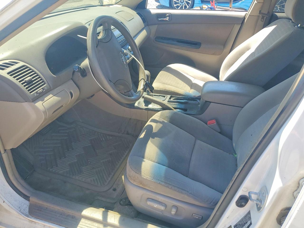 2006 TOYOTA CAMRY LE photo 13