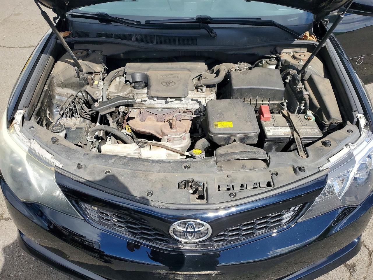 2013 TOYOTA CAMRY SE photo 21