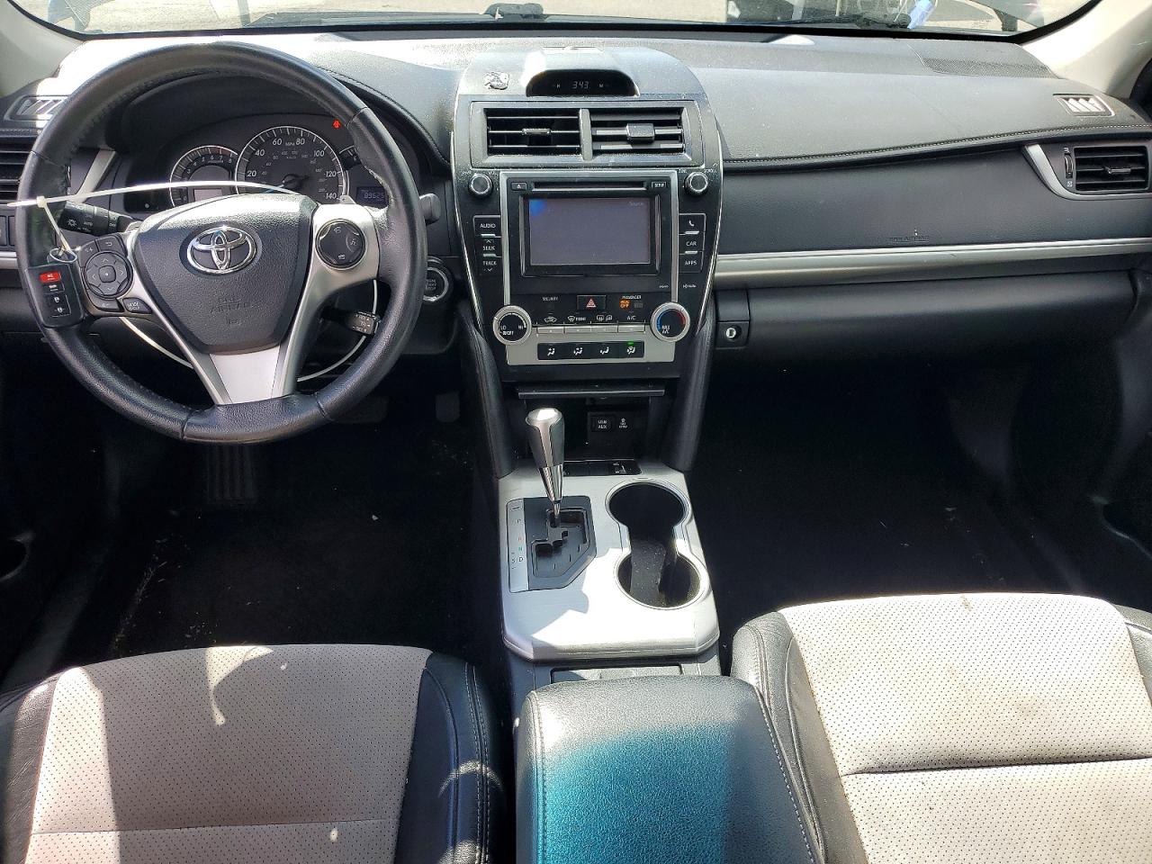 2013 TOYOTA CAMRY SE photo 15