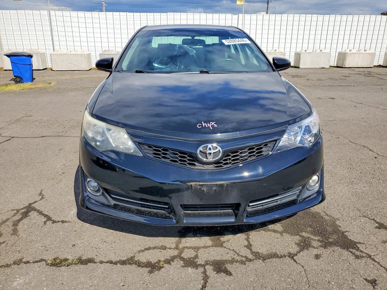 2013 TOYOTA CAMRY SE photo 9