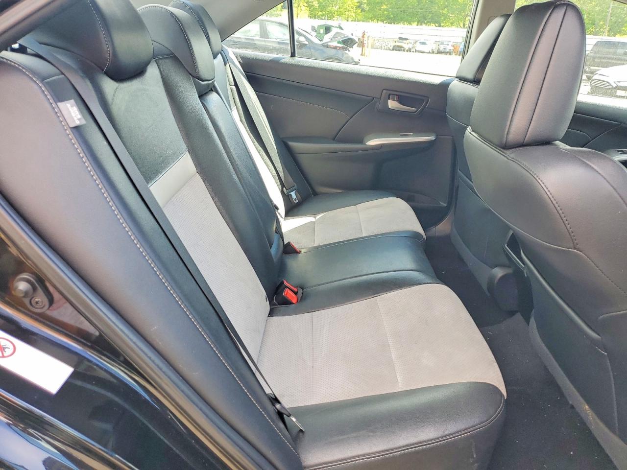 2013 TOYOTA CAMRY SE photo 19