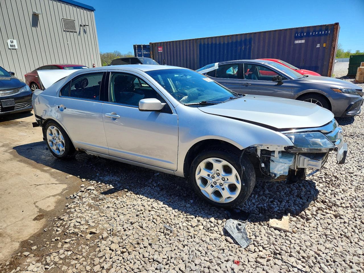 2011 FORD FUSION SE photo 4
