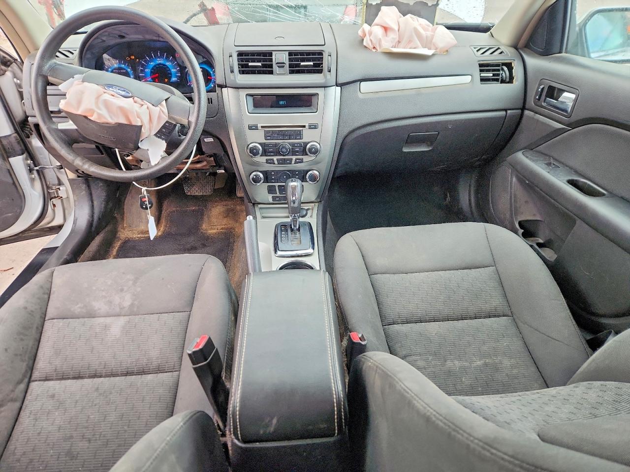 2011 FORD FUSION SE photo 8