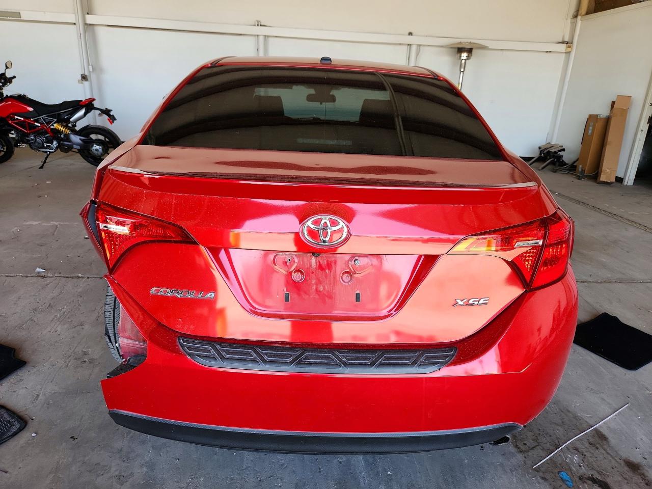 2017 TOYOTA COROLLA XSE photo 6