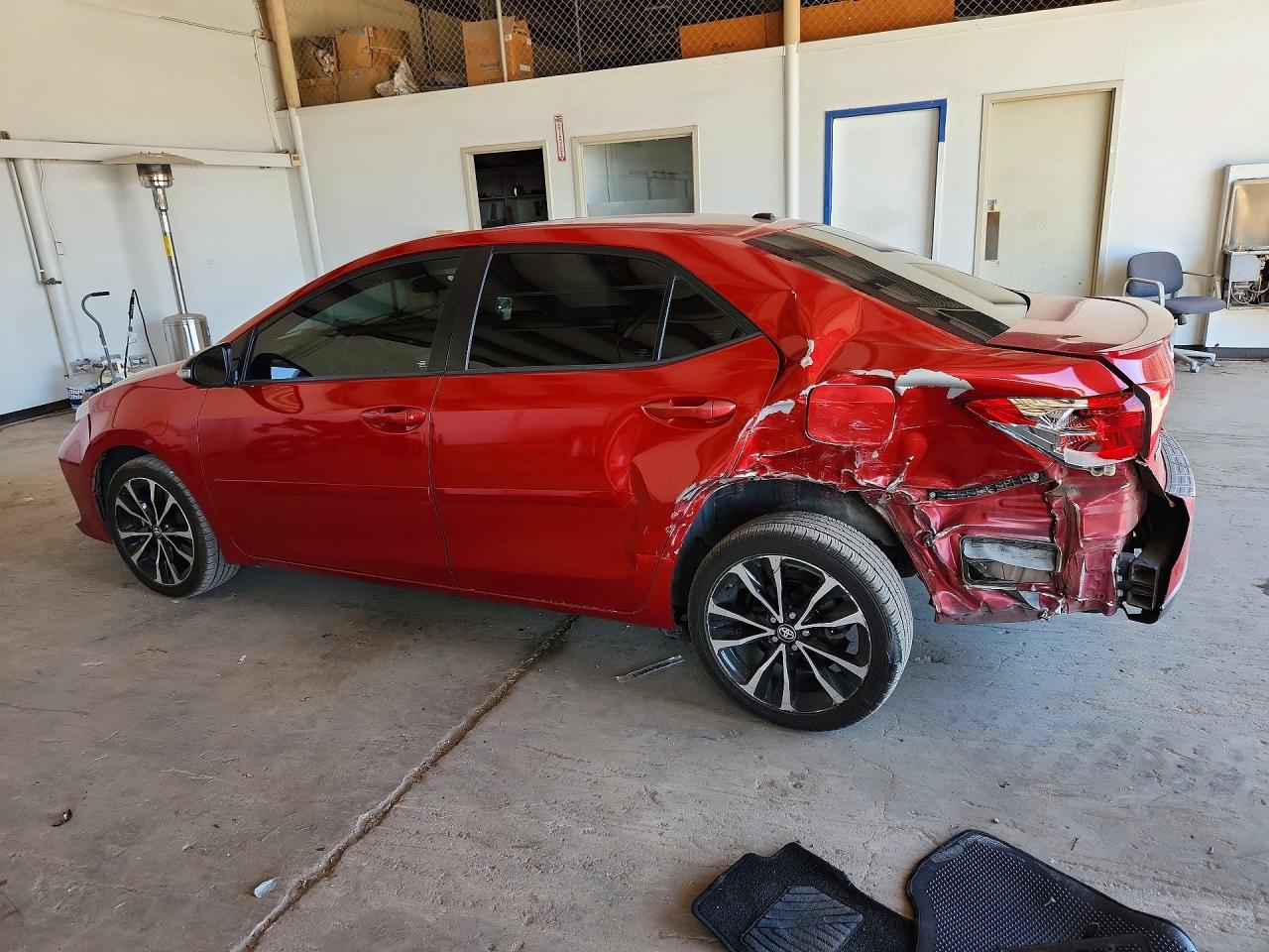 2017 TOYOTA COROLLA XSE photo 2
