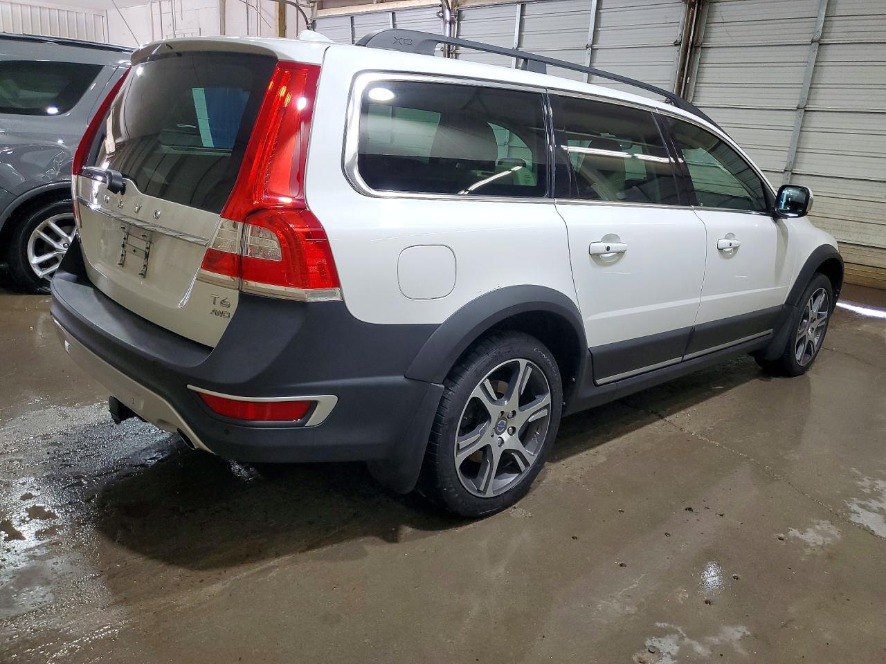 2015 VOLVO XC70 T6 PREMIER photo 7