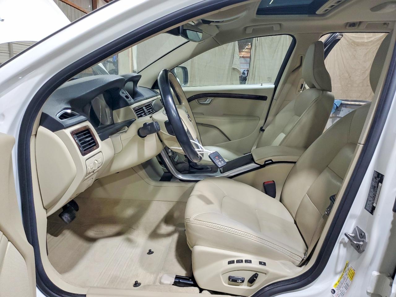 2015 VOLVO XC70 T6 PREMIER photo 19