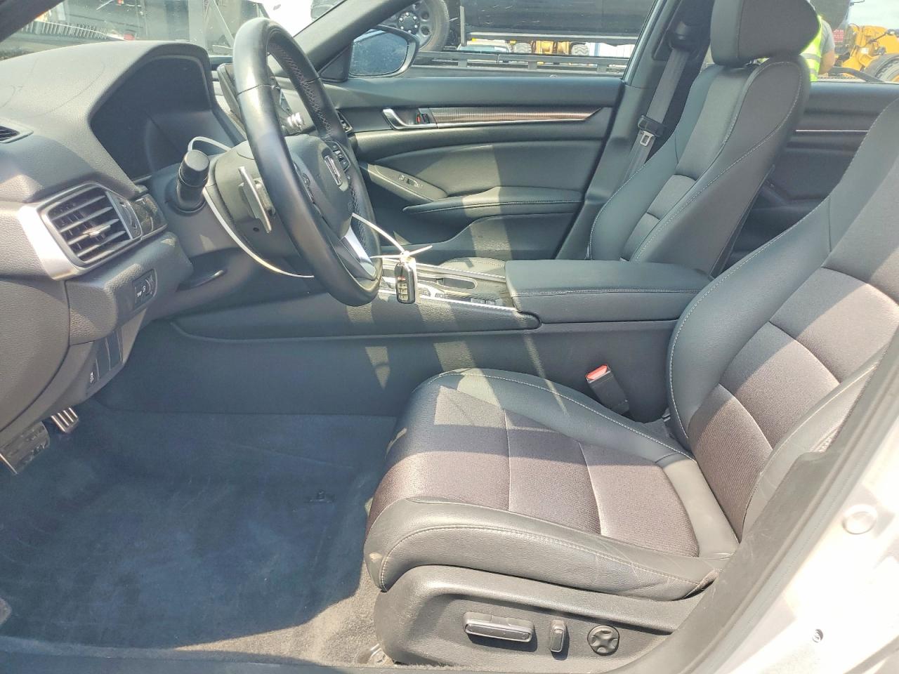 2020 HONDA ACCORD SPORT photo 7