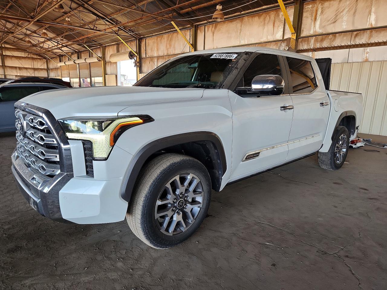 2024 TOYOTA TUNDRA