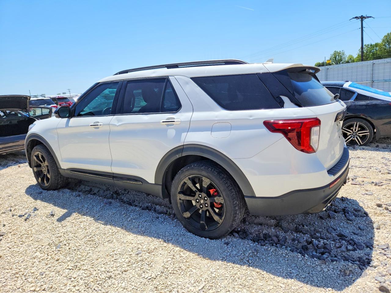 2021 FORD EXPLORER ST photo 4