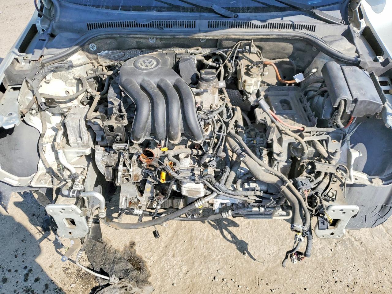 2011 VOLKSWAGEN JETTA photo 21