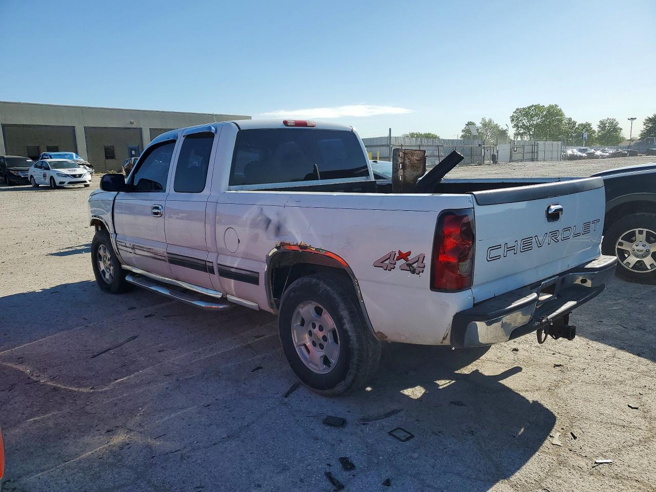 2006 CHEVROLET SILVERADO photo 3