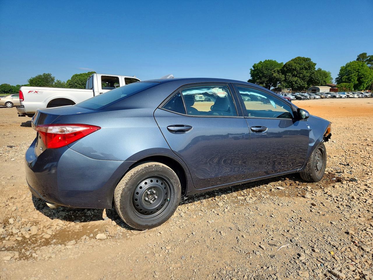 2017 TOYOTA COROLLA LE photo 7
