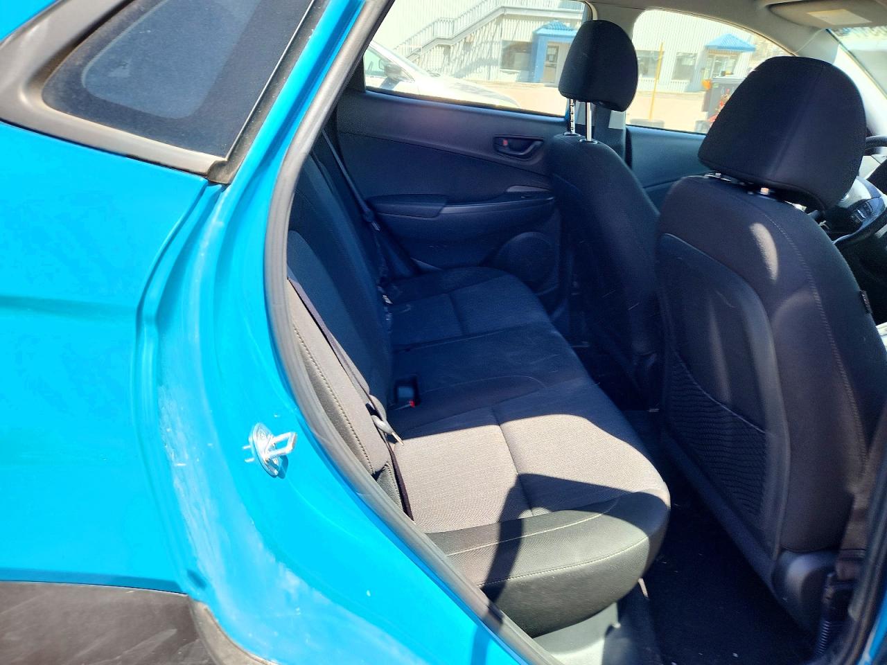 2022 HYUNDAI KONA SE photo 28