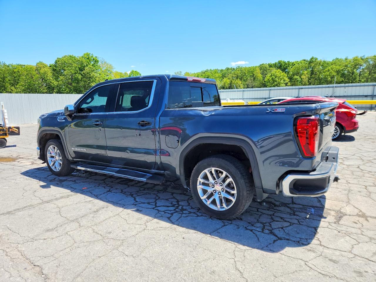 2019 GMC SIERRA K1500 SLE photo 3