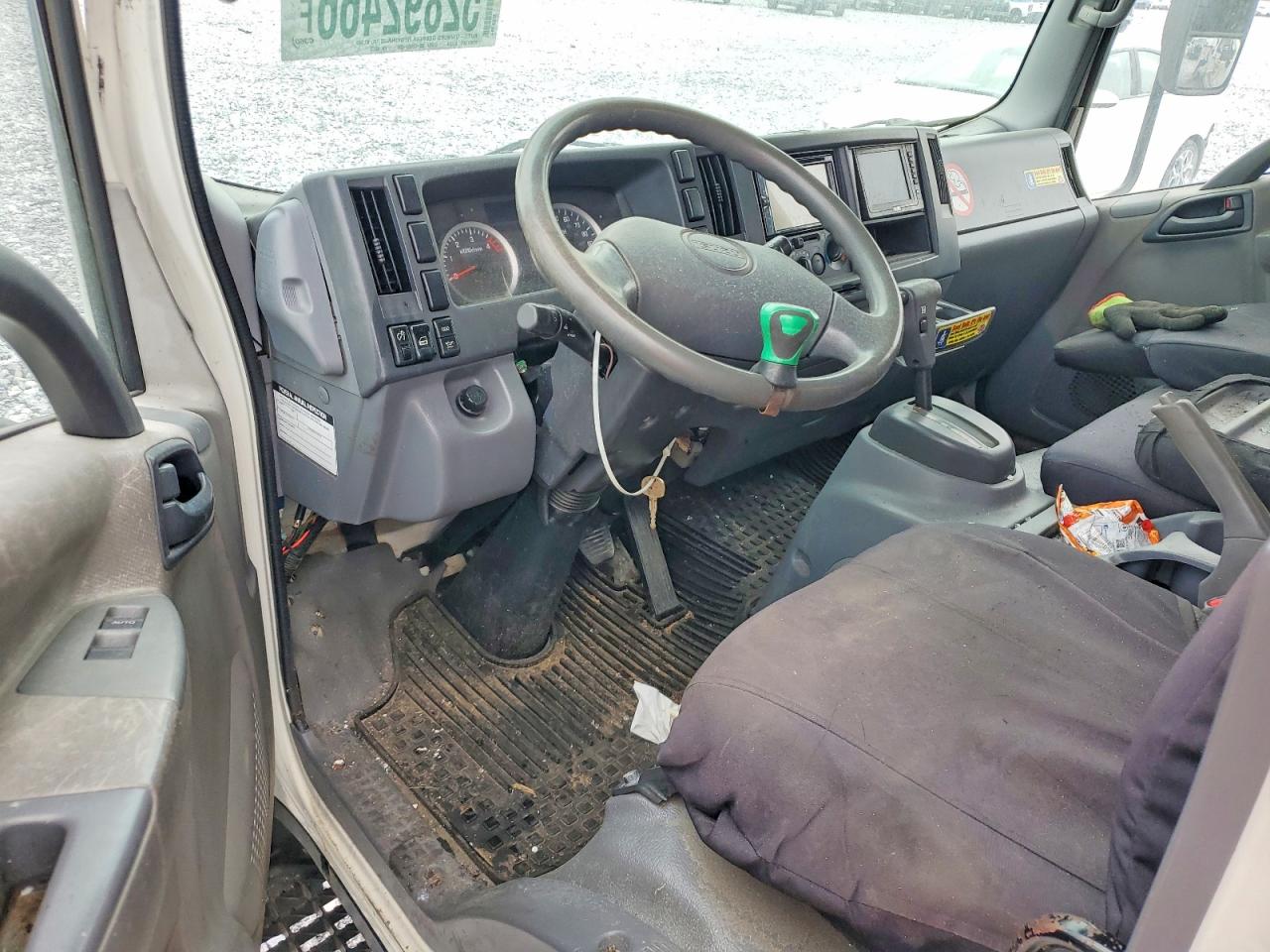 2012 ISUZU NPR photo 22