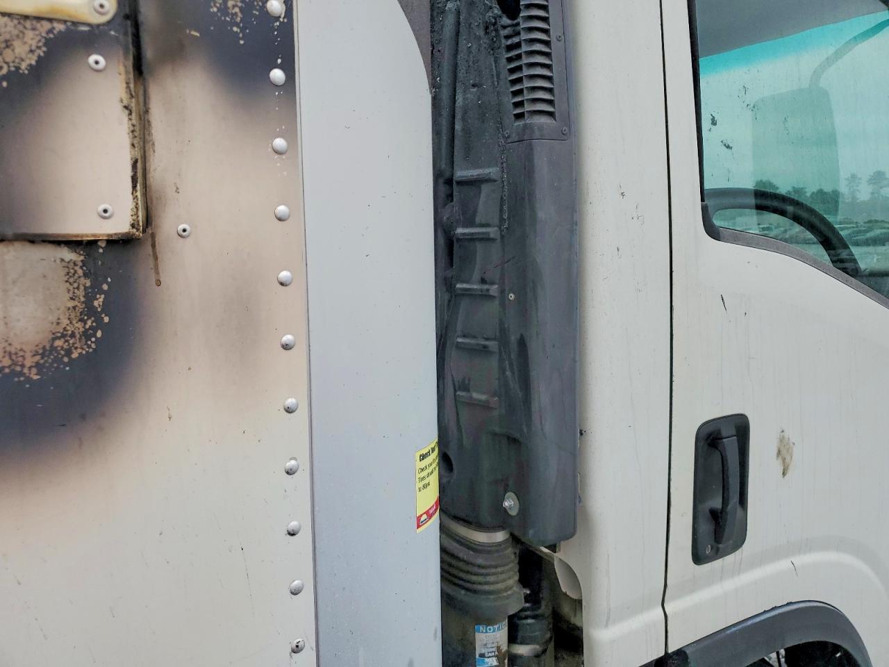 2012 ISUZU NPR photo 28