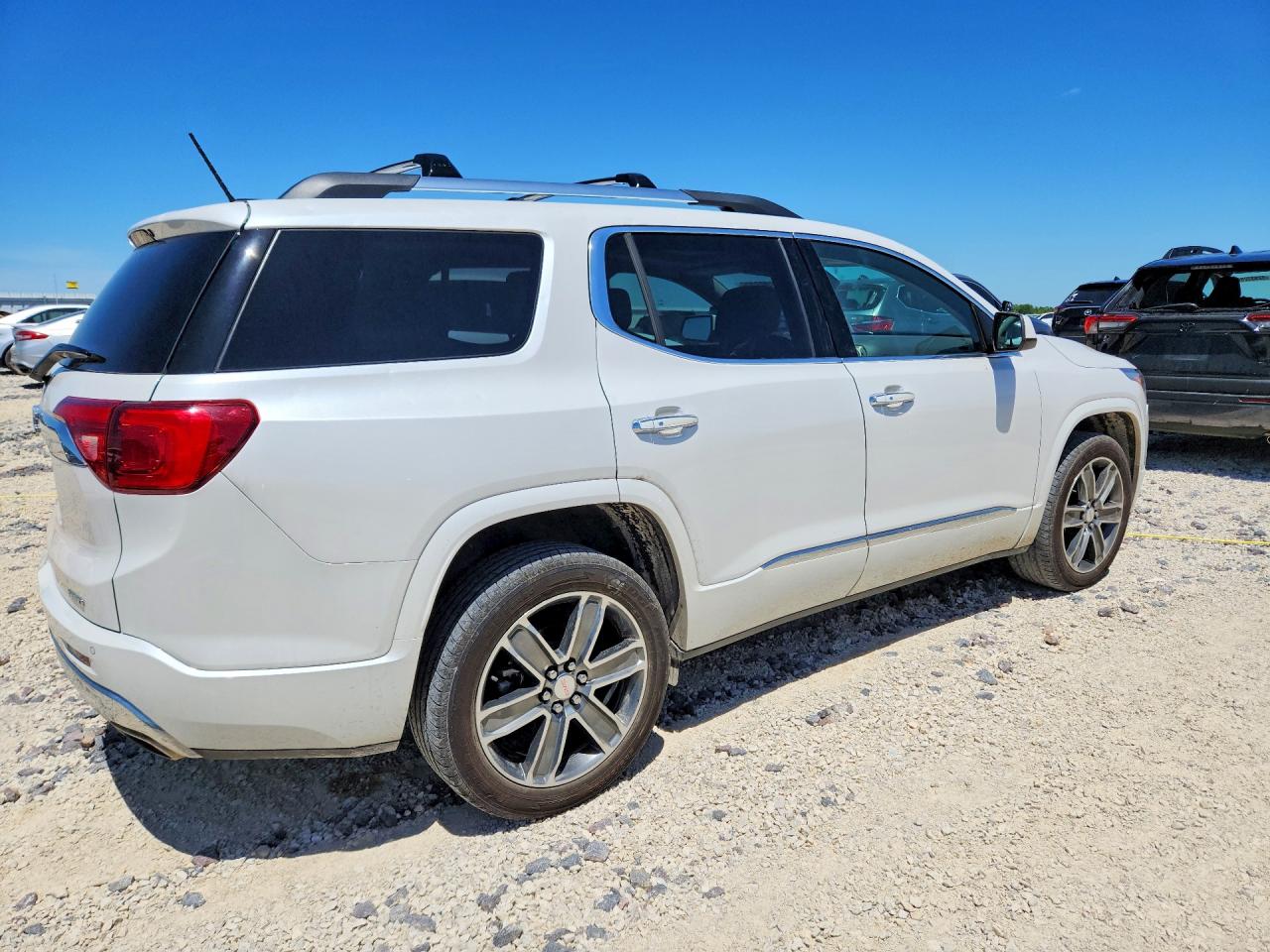 2019 GMC ACADIA photo 5