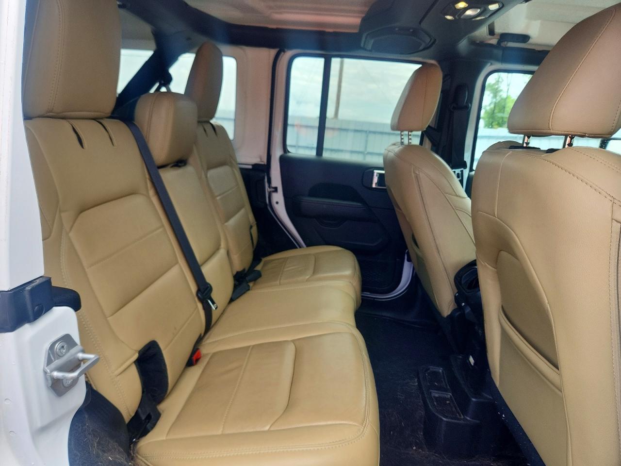 2019 JEEP WRANGLER UNLIMITED SAHARA photo 31