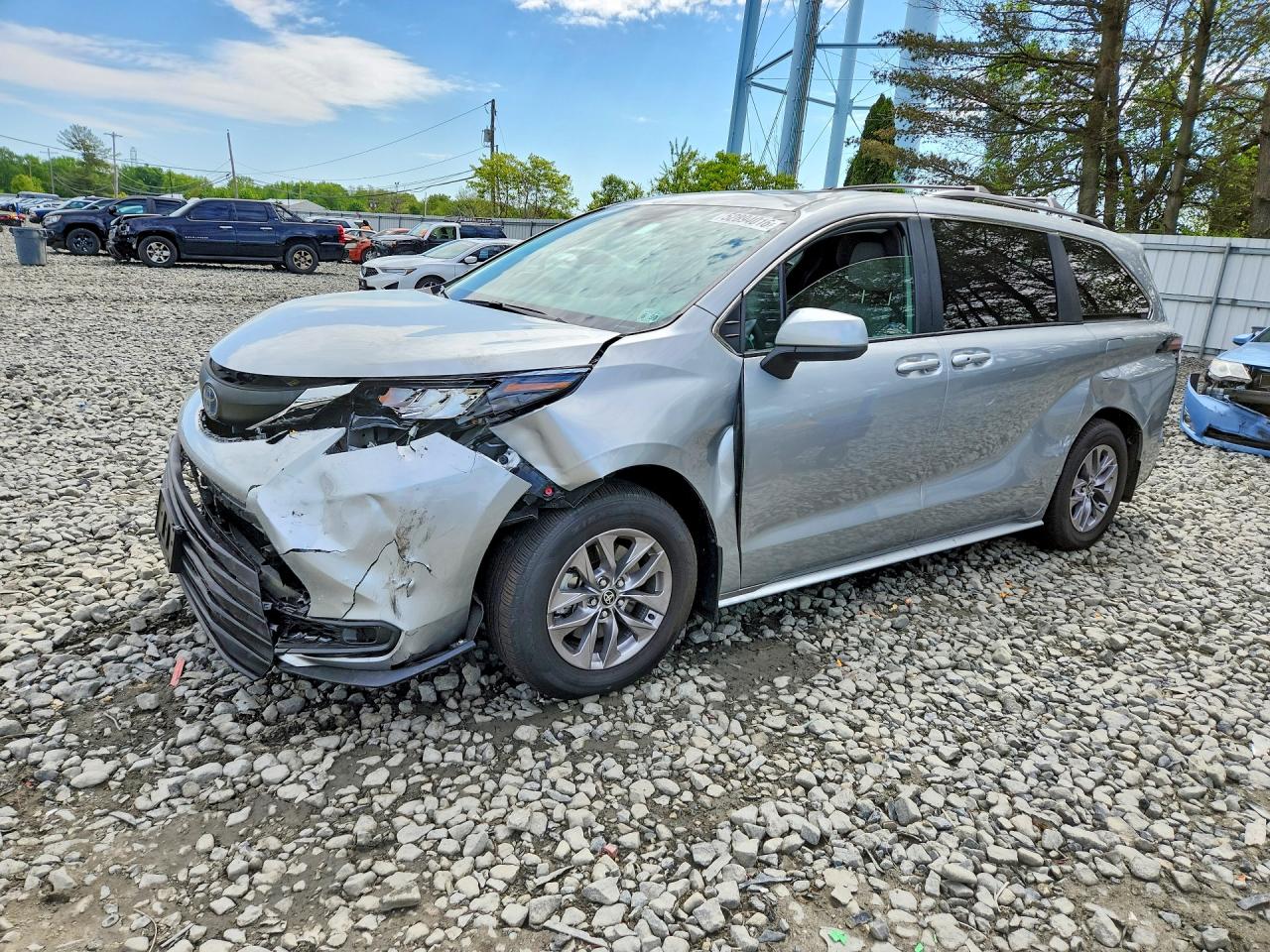 2025 TOYOTA SIENNA
