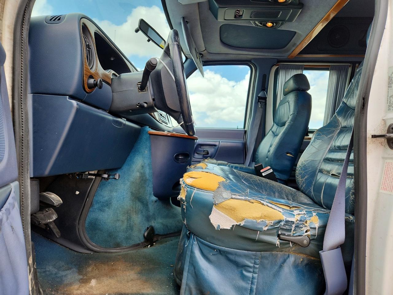 1999 FORD ECONOLINE E150 VAN photo 19
