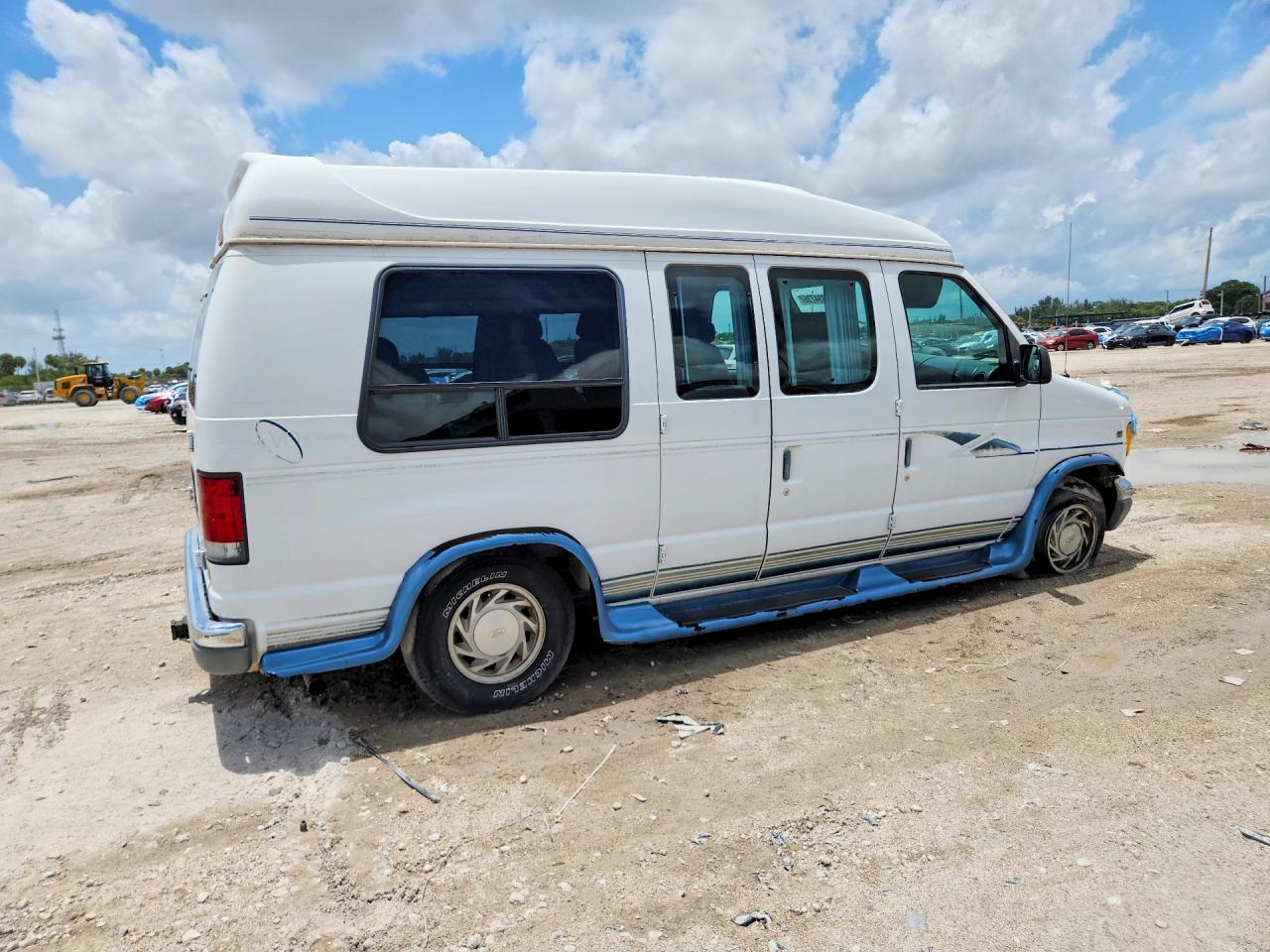 1999 FORD ECONOLINE E150 VAN photo 7