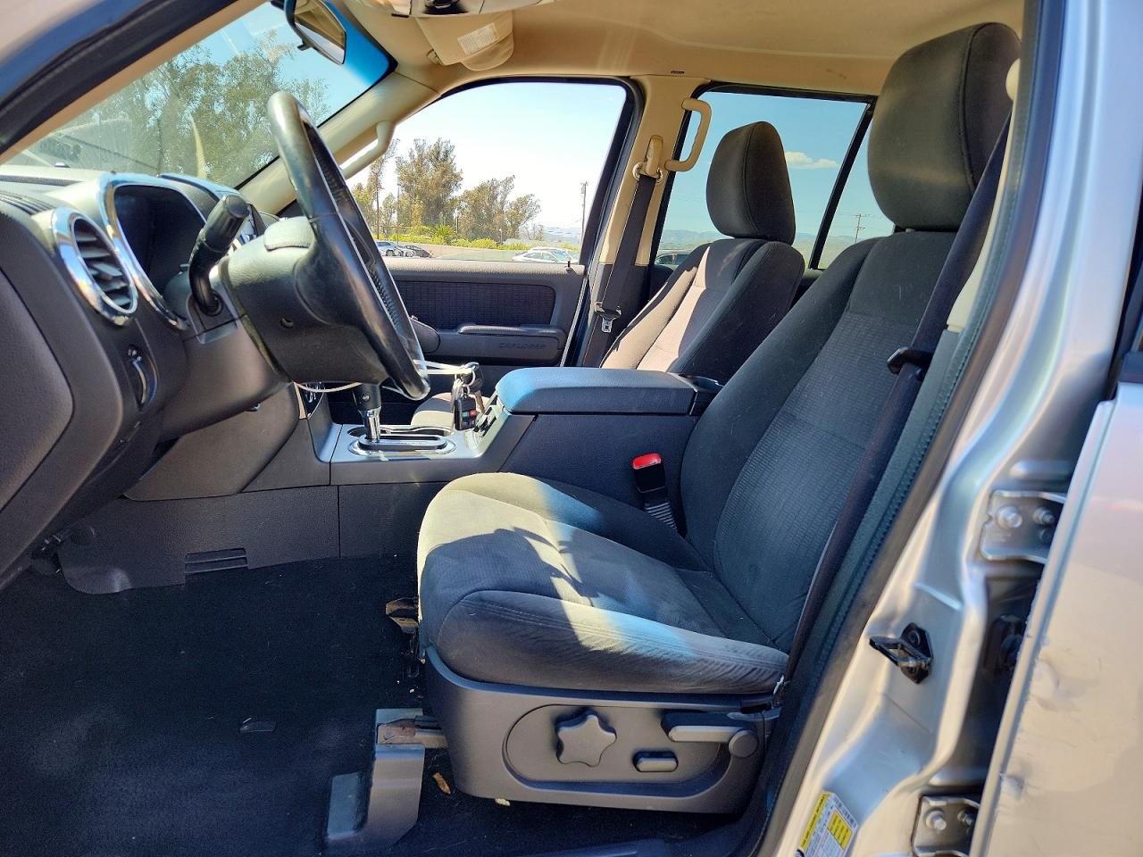 2010 FORD EXPLORER XLT photo 19