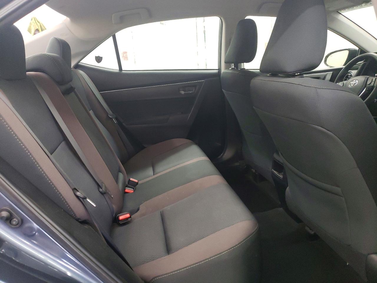 2019 TOYOTA COROLLA LE photo 10