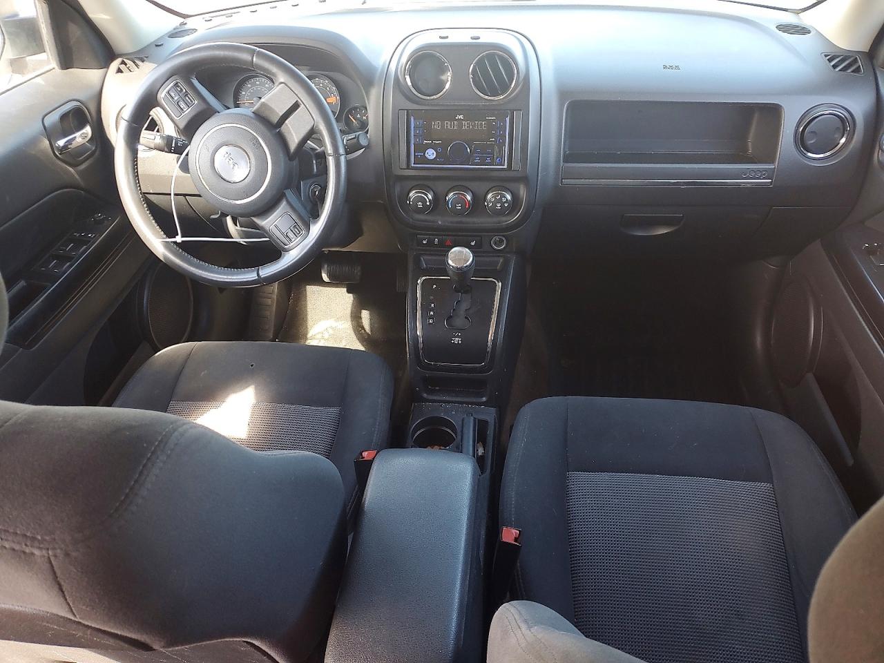 2014 JEEP PATRIOT LATITUDE photo 8