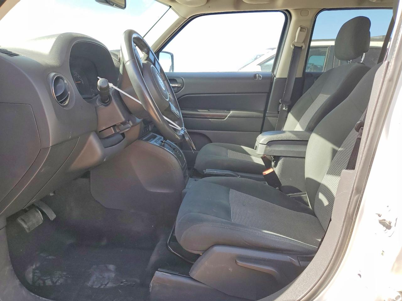 2014 JEEP PATRIOT LATITUDE photo 7