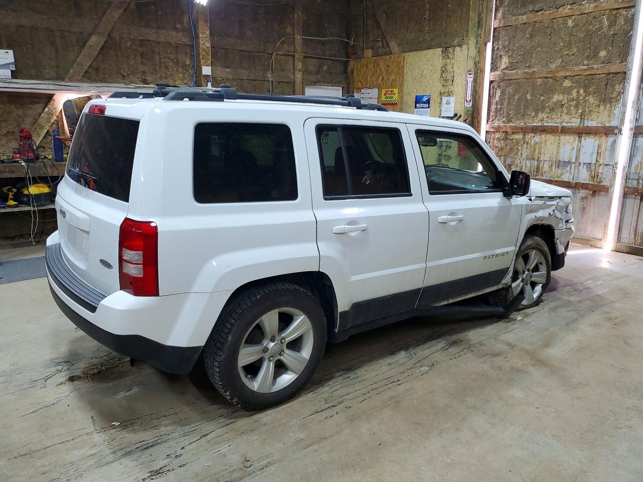 2014 JEEP PATRIOT LATITUDE photo 3