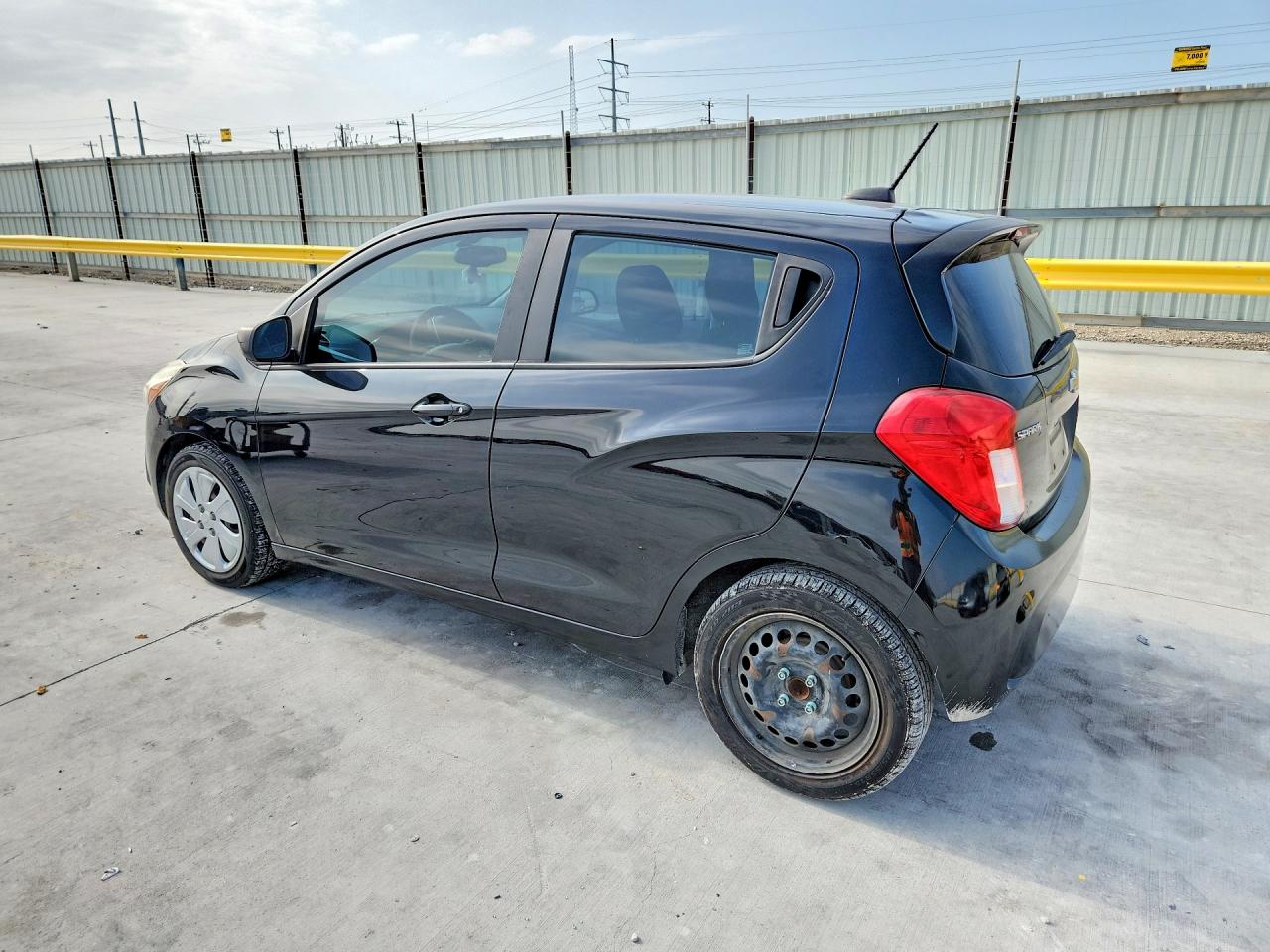 2017 CHEVROLET SPARK LS photo 3