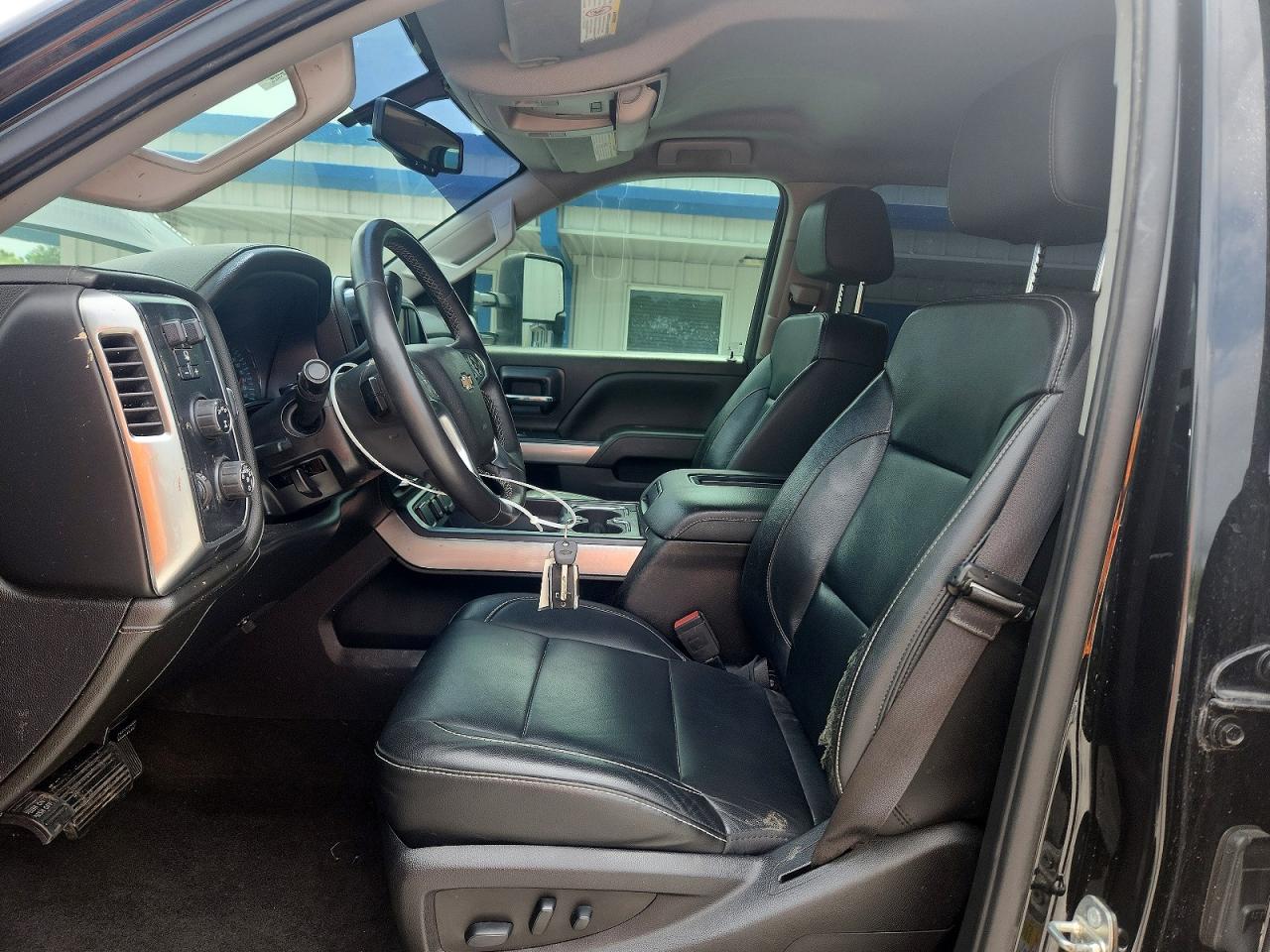 2017 CHEVROLET SILVERADO K2500 HEAVY DUTY LTZ photo 13